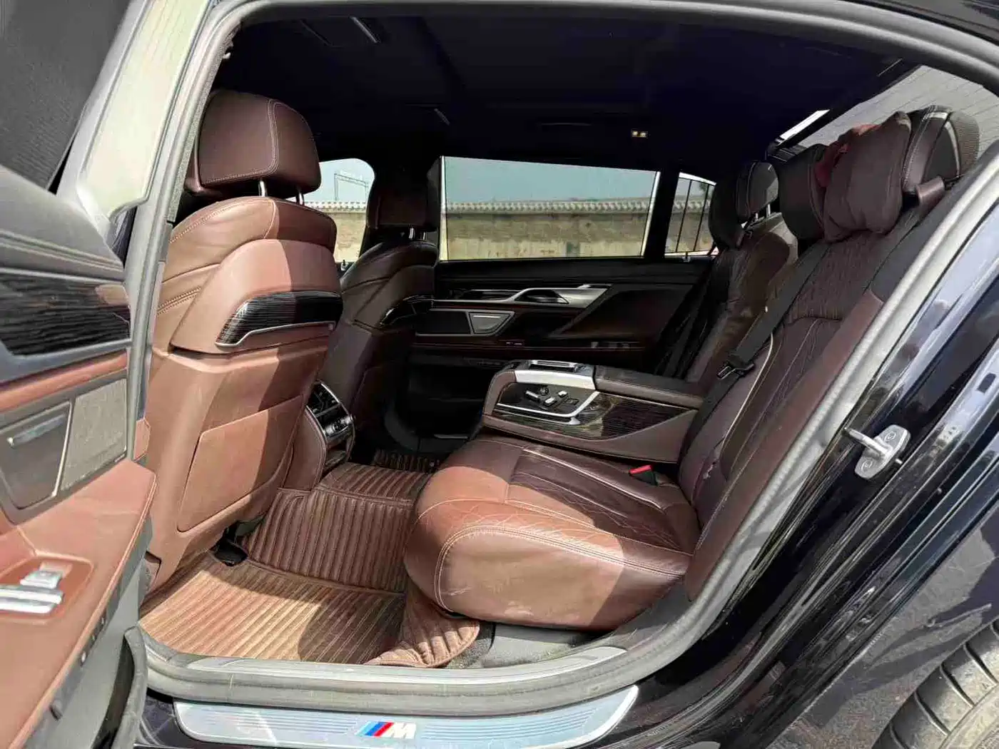 BMW 7 Series 2019 740Li Leading M Sport Package фото 6