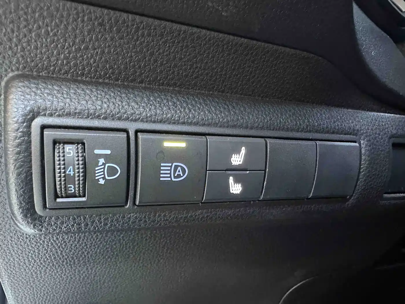 Toyota Levin 2022 185T CVT Luxury Edition фото 18