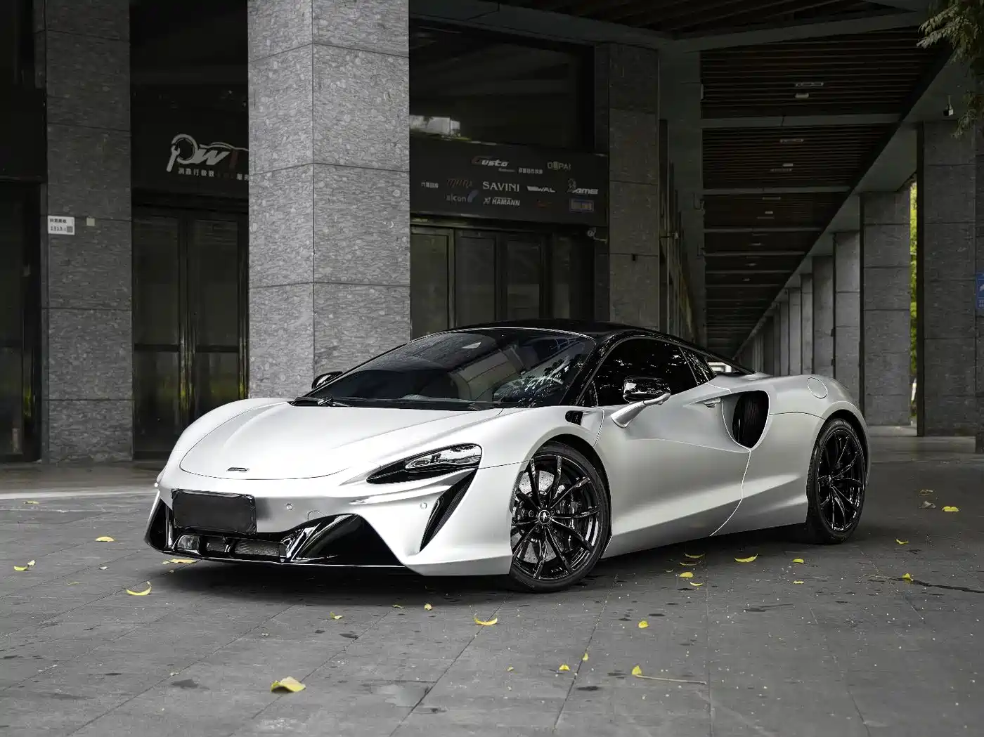 McLaren Artura 2023 3.0T Hybrid Standard