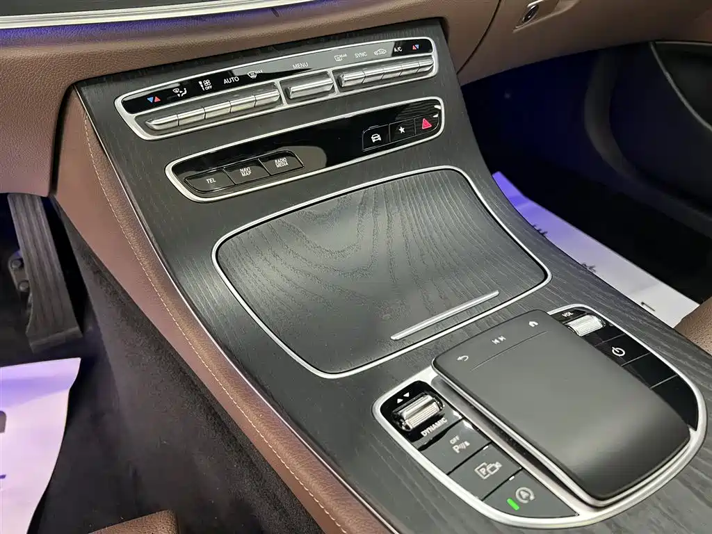 Mercedes-Benz E-Class 2022 E 260 L Sport фото 16