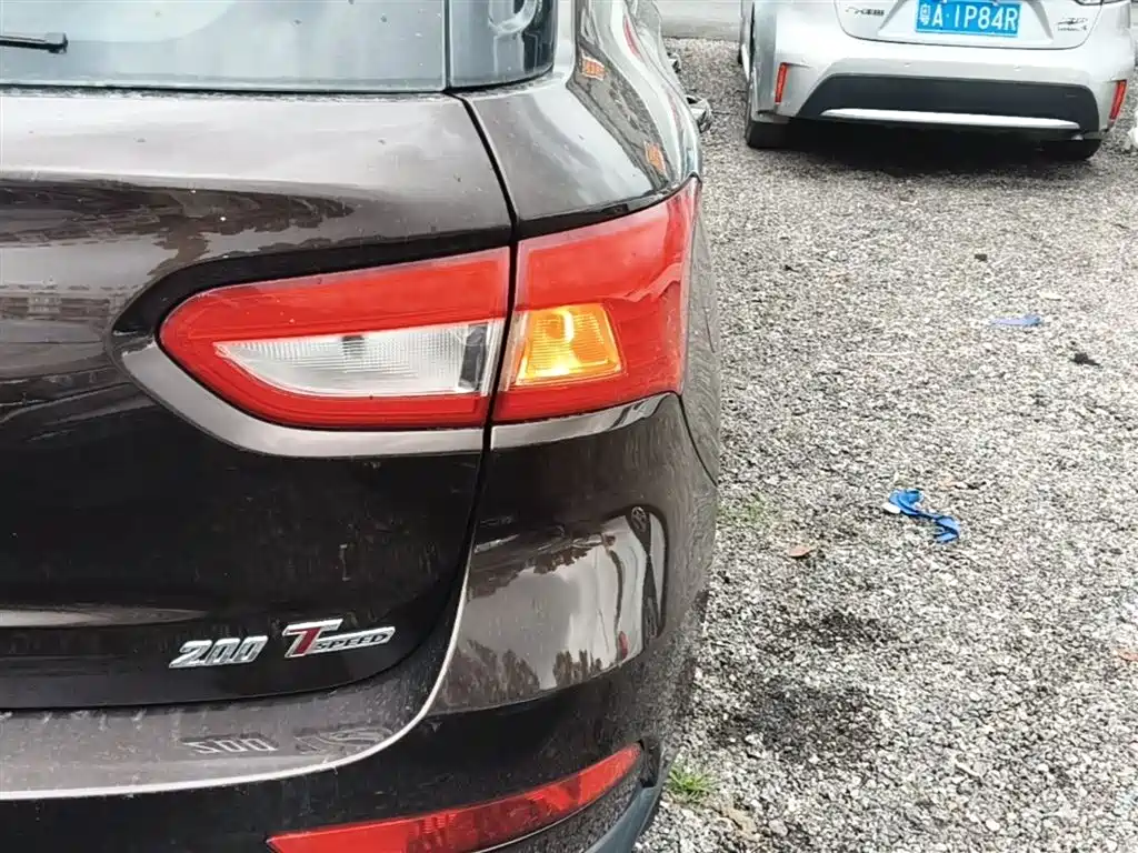 GAC Trumpchi Trumpchi GS4 2017 200T G-DCT 2WD Elite фото 8