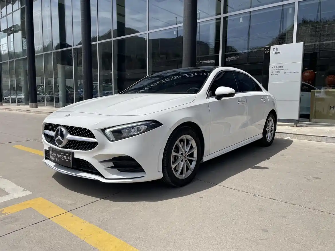 Mercedes-Benz A-Class 2023 A 200 L Fashion