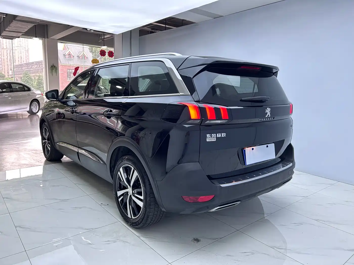 Peugeot 5008 2017 350THP 7-seat Elite Edition фото 5