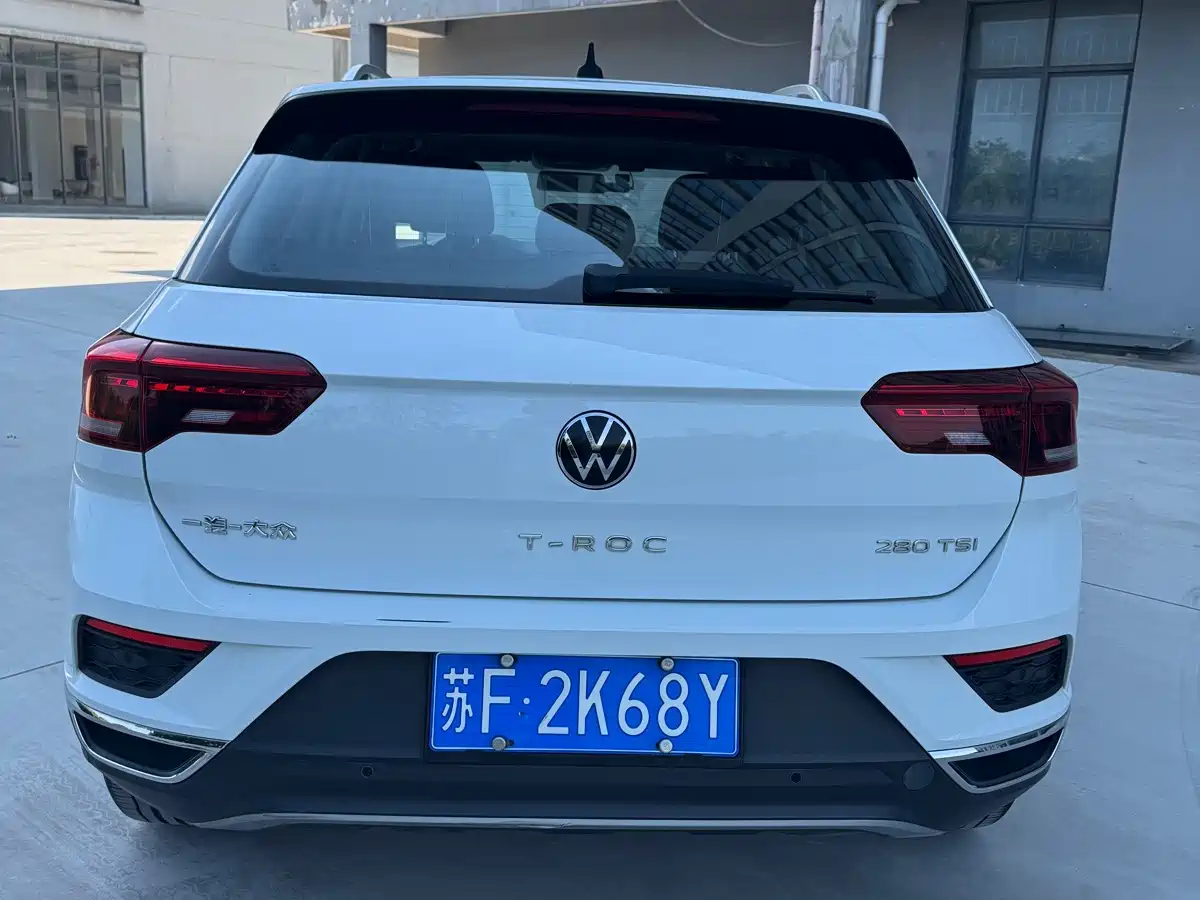 صورة 8 - Volkswagen T-ROC