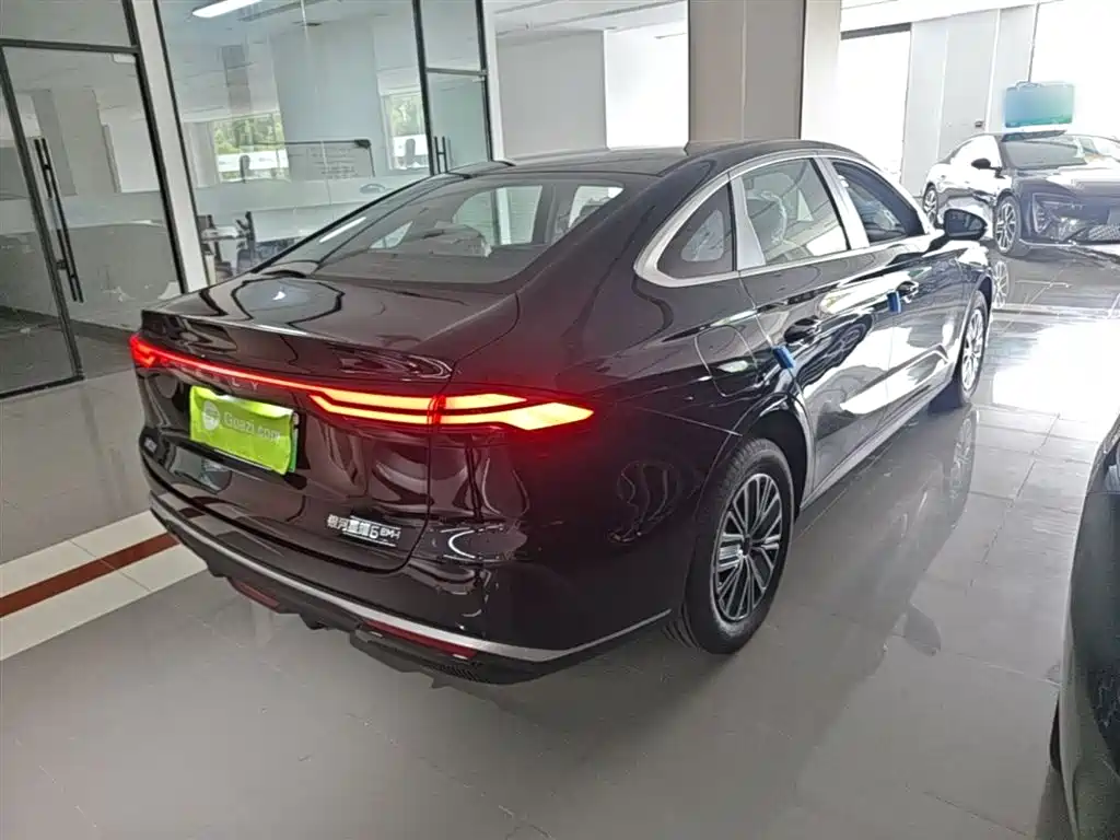 Geely Galaxy Galaxy Stellar 6 2025 60km Voyager Edition фото 7