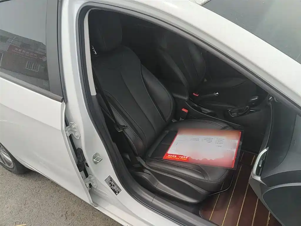 Buick Excelle 2021 Facelift 1.3T Auto Mild Hybrid Elite фото 25