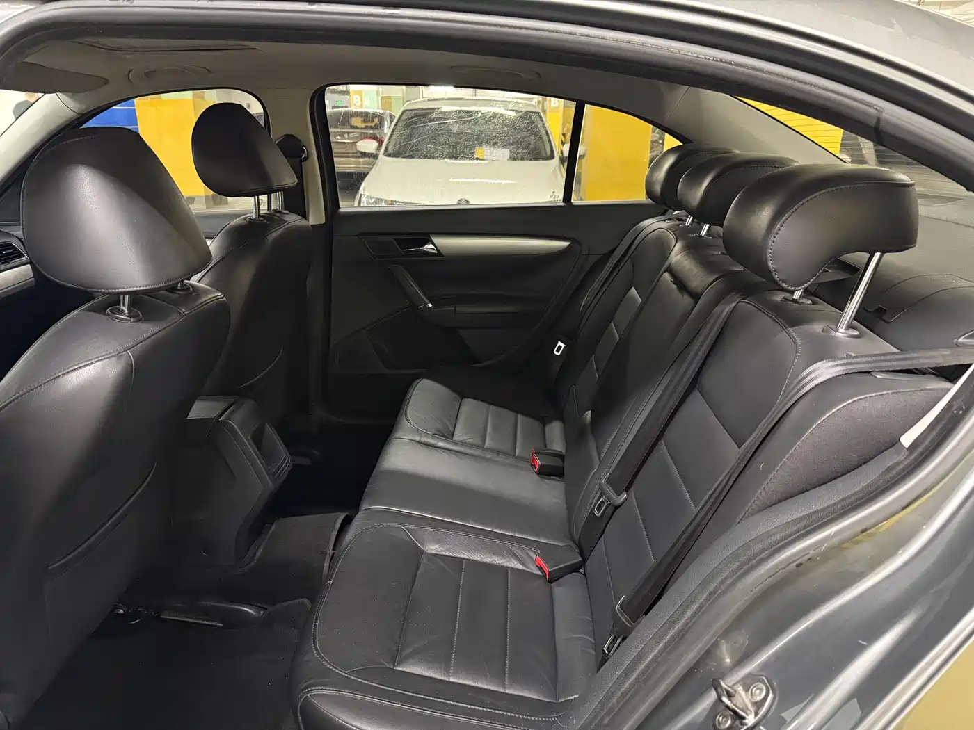 Volkswagen Lavida 2013 Facelift Classic 1.6L Automatic Comfort фото 7
