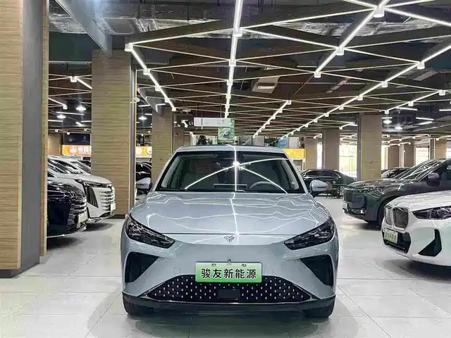 Nezha Auto Nezha L 2024 Extended Range 310 Flash Charge PRO — фото 3