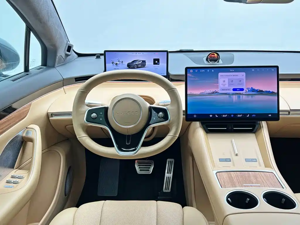 Zhijie Luxeed R7 2025 2024 Pure Electric 736km Ultra