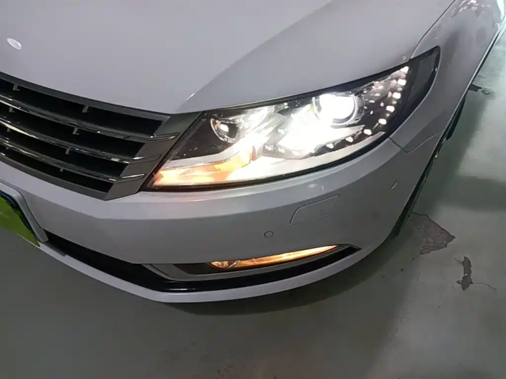 Volkswagen FAW-Volkswagen CC 2016 Model 2.0TSI Luxury фото 24
