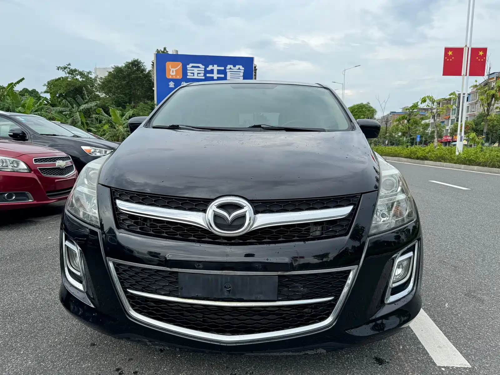 Фото 2 - Mazda 8