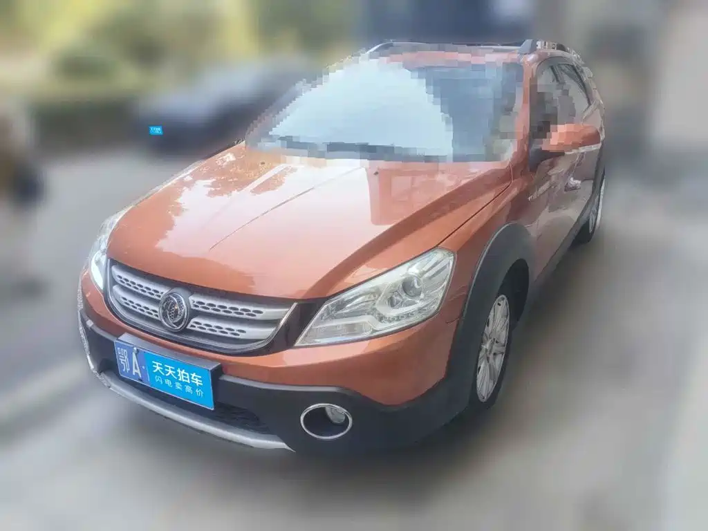 Dongfeng Aeolus Dongfeng Fengshen H30 2014 2013 CROSS 1.5L Automatic Luxury