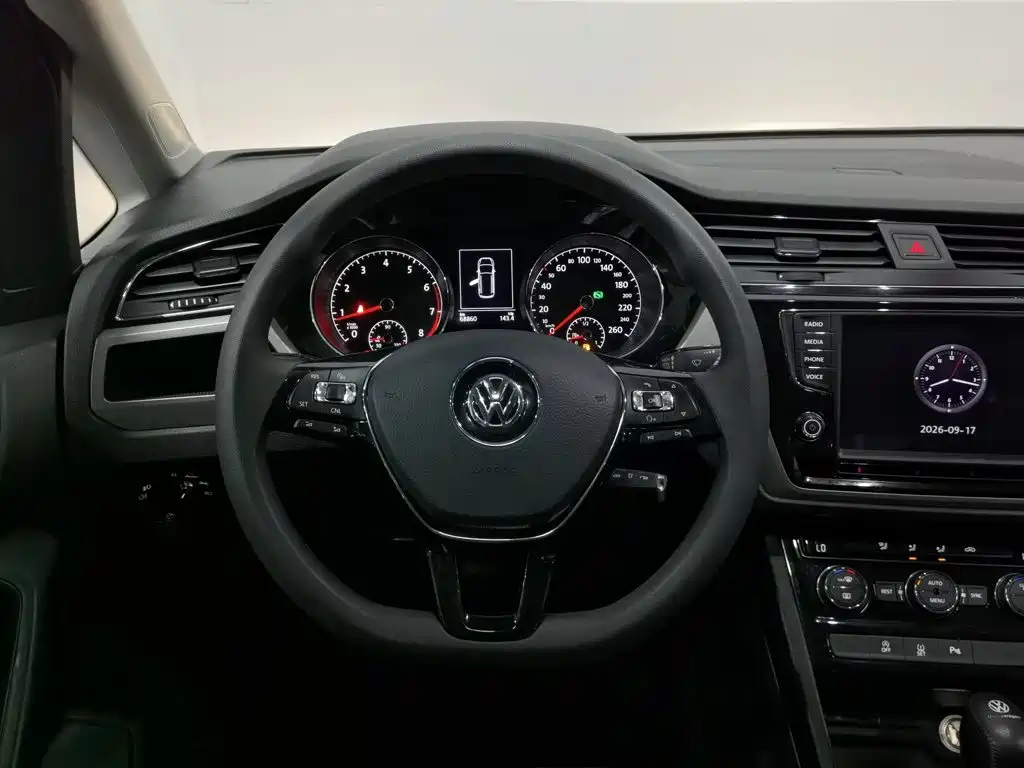 Volkswagen Touran 2018 2018 Touran L 280TSI DSG Comfort 7-seater China V
