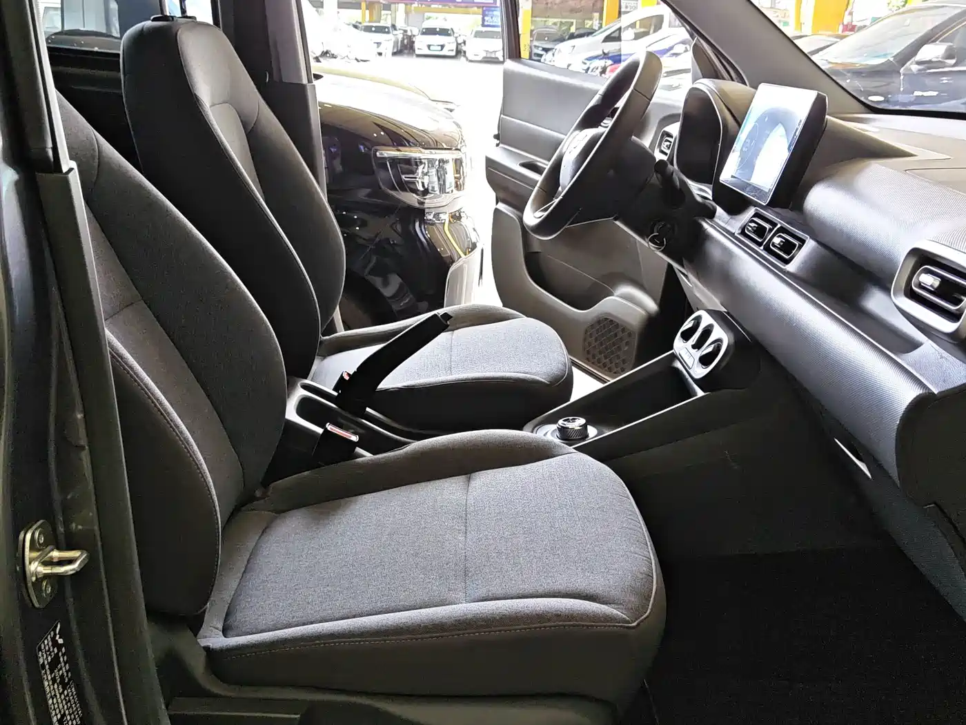 Wuling Motors Wuling Hongguang New Energy 2025 2024 Model Pure Electric 300KM Utility Version