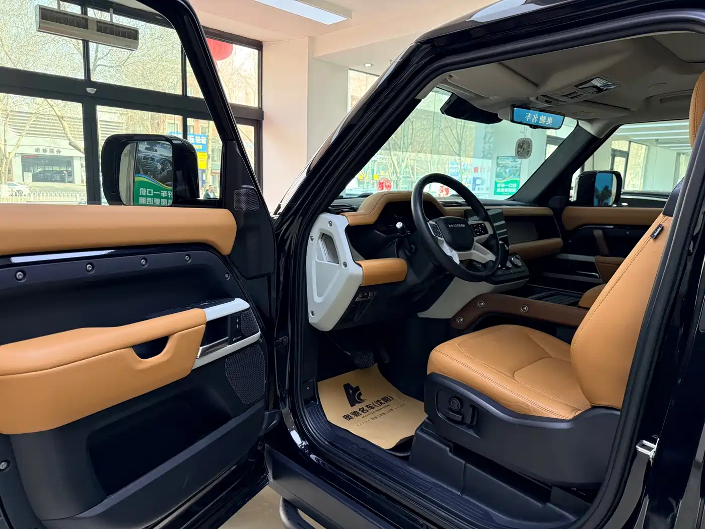 Land Rover Defender 2024 90 3.0T P400 HSE фото 8
