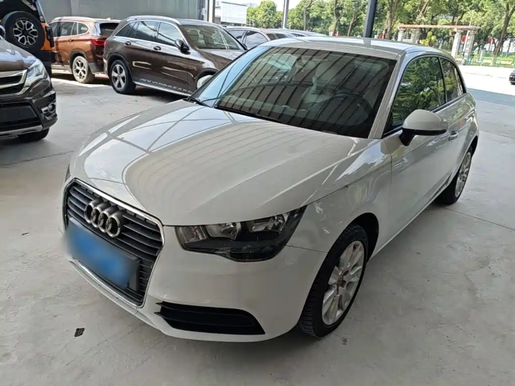 Audi A1 2015 2014 30 TFSI Fashion