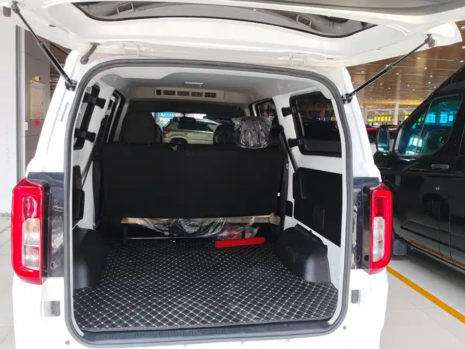 Dongfeng Fengguang Fengguang 380 2025 2022 1.5L Luxury Passenger Van 5-seater