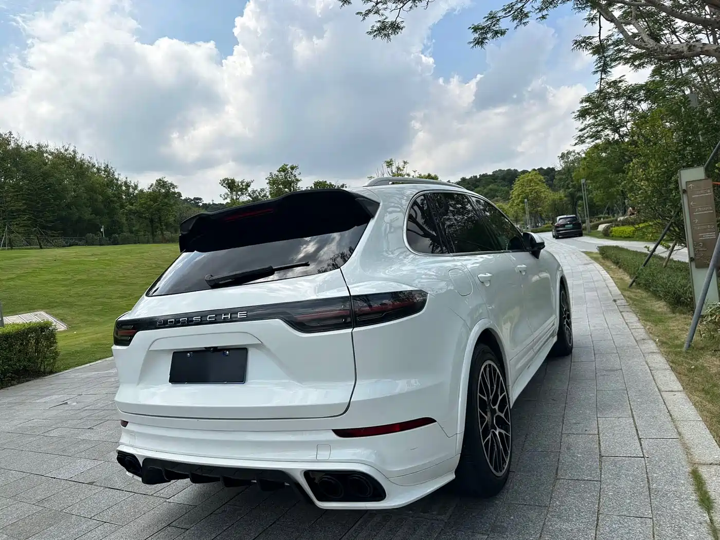 Porsche Cayenne 2011 Cayenne 3.0T фото 18