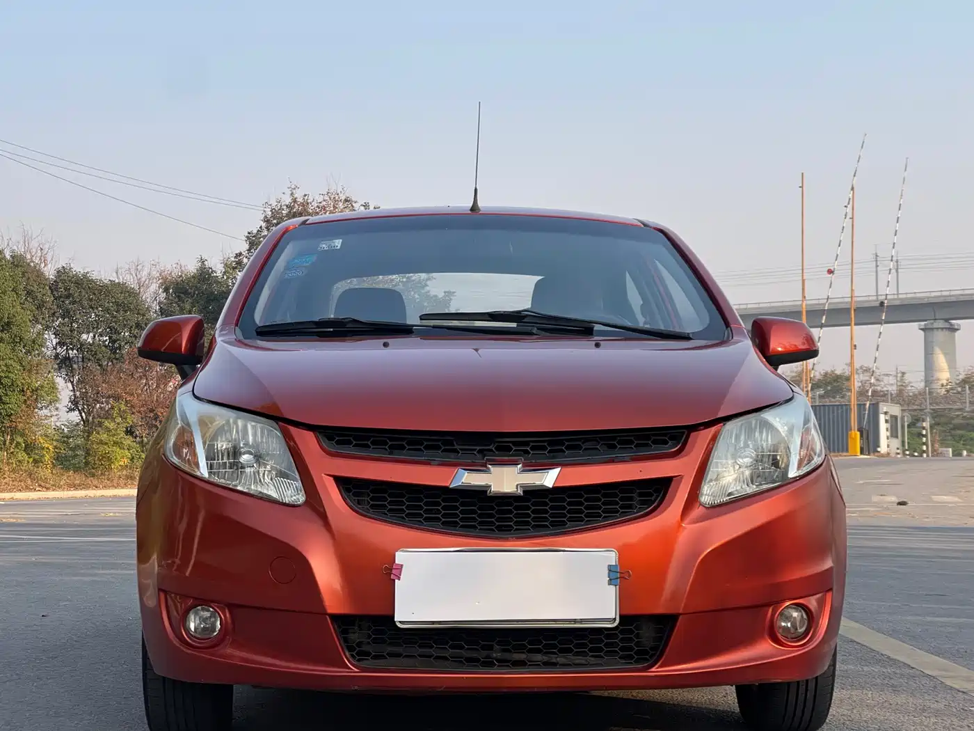 Chevrolet Sail 2013 Sedan 1.4L AMT Premium Edition фото 2