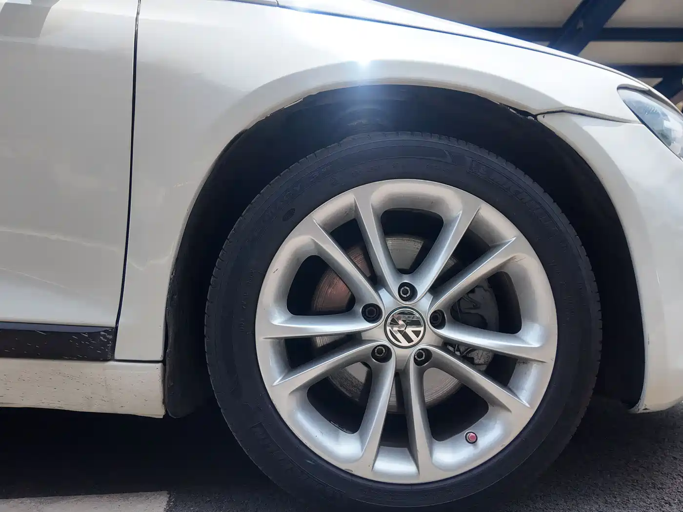 Volkswagen Scirocco 2011 2.0TSI Luxury фото 3