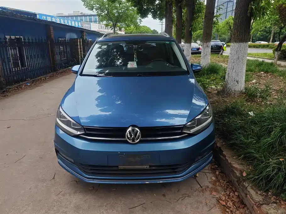 Volkswagen Touran 2018 Touran L 280TSI DSG Comfort 7-seater China V фото 2