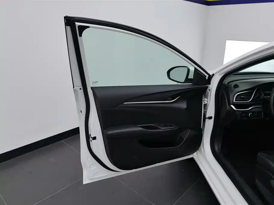Buick Excelle 2019 18T Auto Connected Elite China VI фото 7