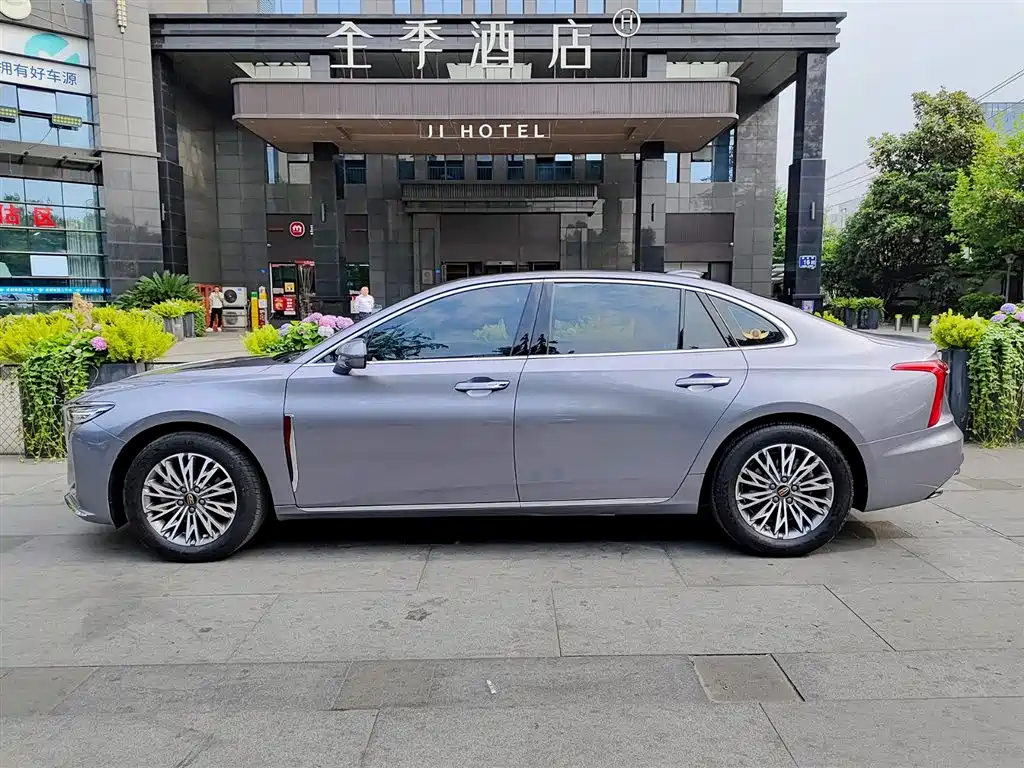 Hongqi H5 2023 2.0T Auto Smart Connect Flag Enjoy фото 3