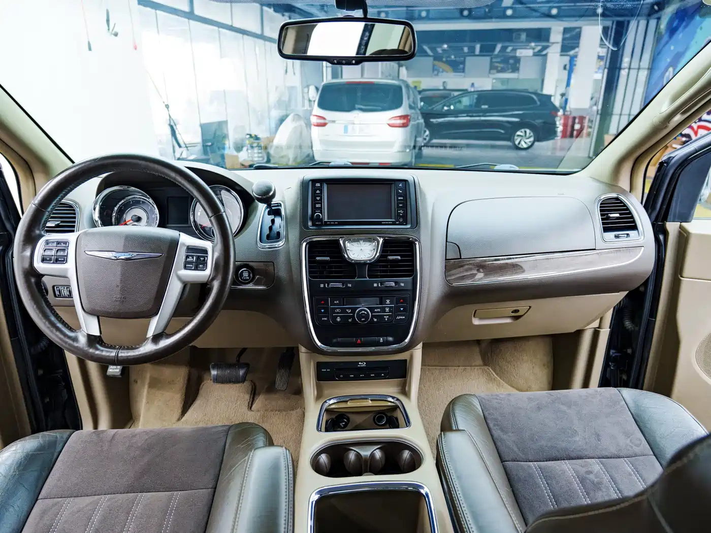 Chrysler Grand Voyager (Import) 2018 2013 3.6L Luxury Edition