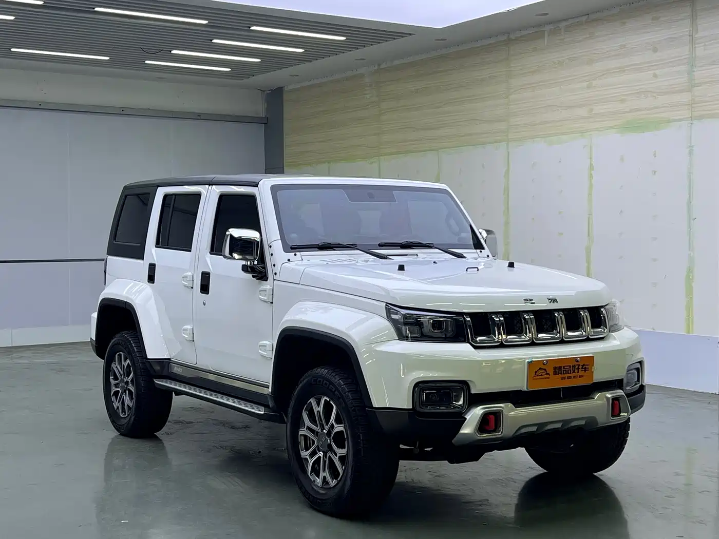BAIC ORV Beijing Offroad BJ40 2024 2.0T Urban Hunter Glory Edition фото 3