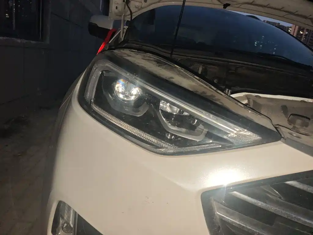 Фото 7 - Ford Edge