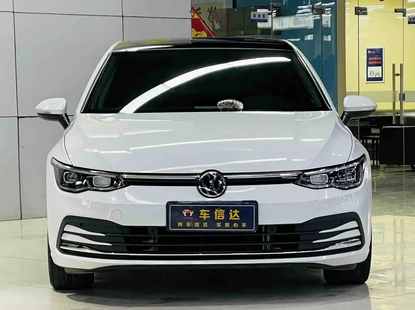 Volkswagen Golf 2023 Facelift 280TSI DSG Pro фото 2