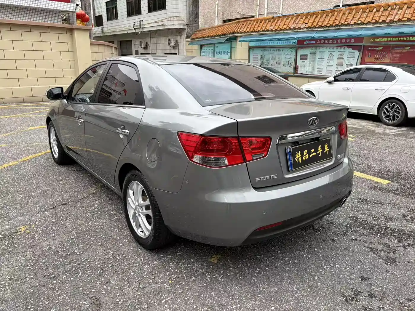 Kia Forte 2011 2011 Model 1.6L AT GL