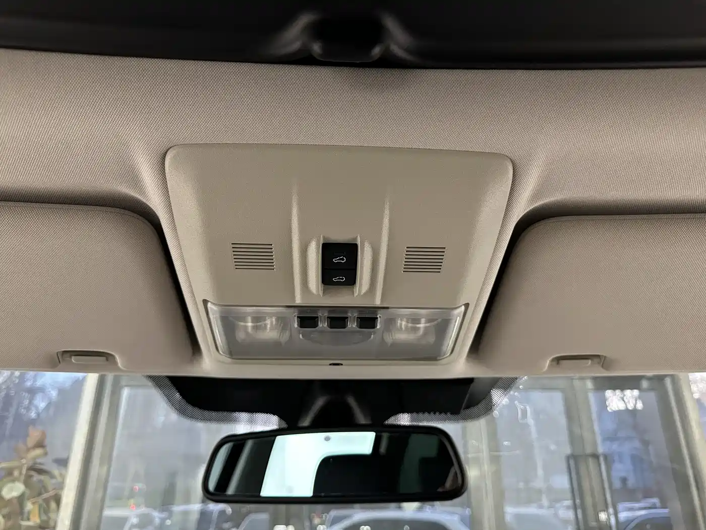 Land Rover Discovery 2015 3.0 SDV6 HSE Diesel фото 16