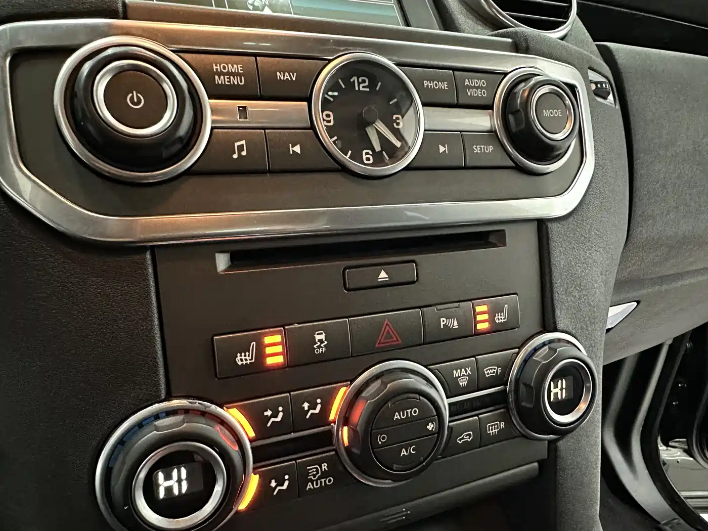 Land Rover Discovery 2015 3.0 SDV6 HSE Diesel фото 24