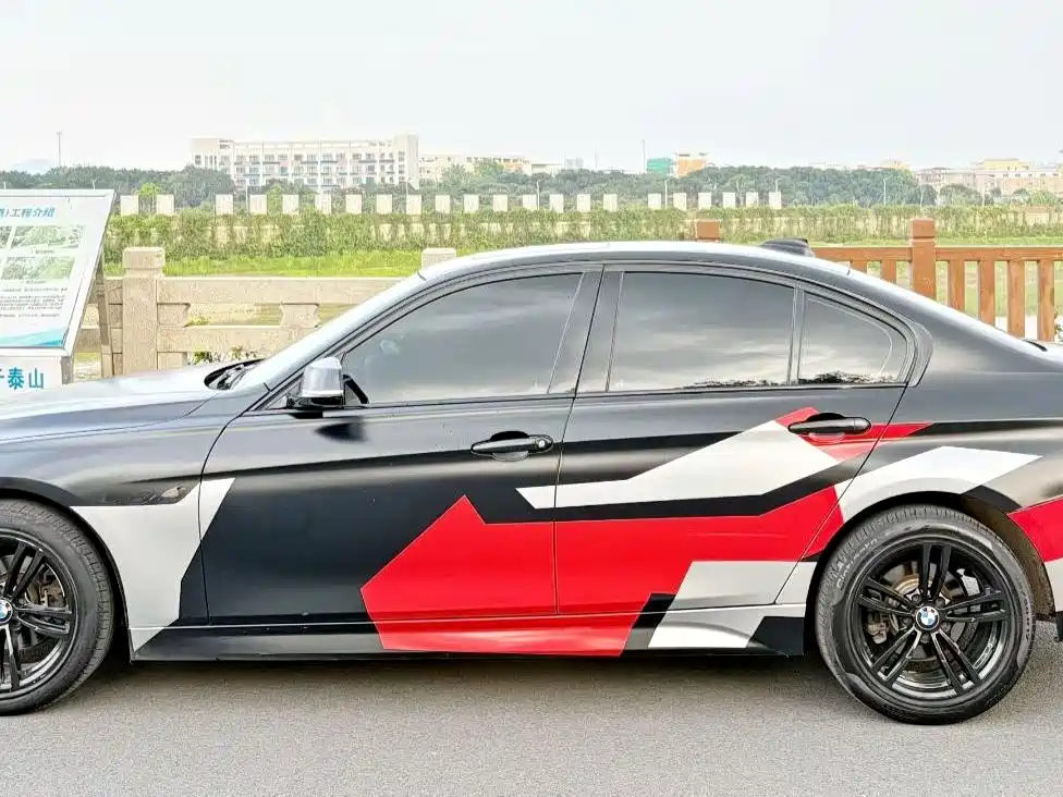 BMW 3 Series (Import) 2013 320i Sport Design Package фото 5