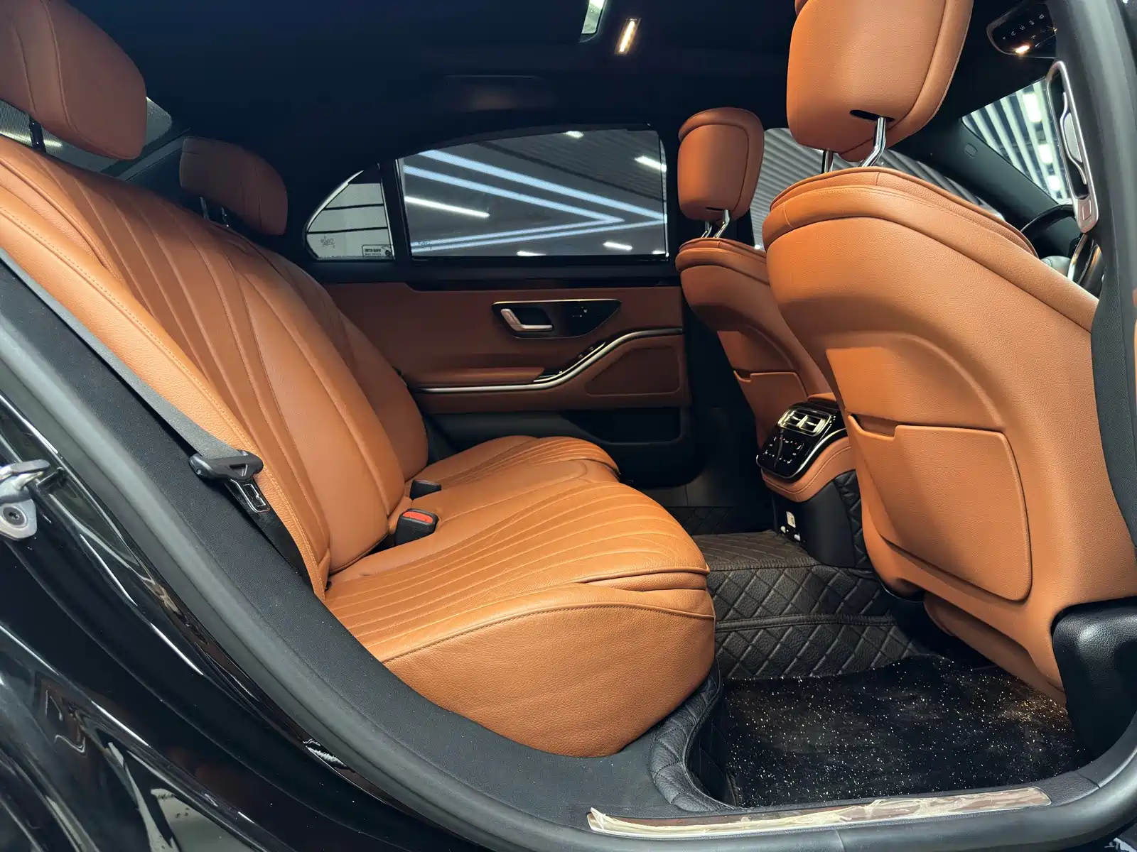 صورة 16 - Mercedes-Benz S-Class