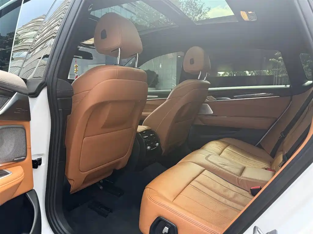 BMW 6 Series GT 2021 630i M Sport Package фото 20