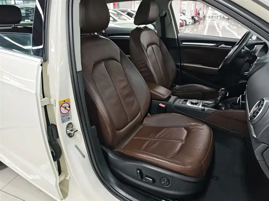 Audi A3 2014 Sportback 35 TFSI Automatic Comfort фото 25
