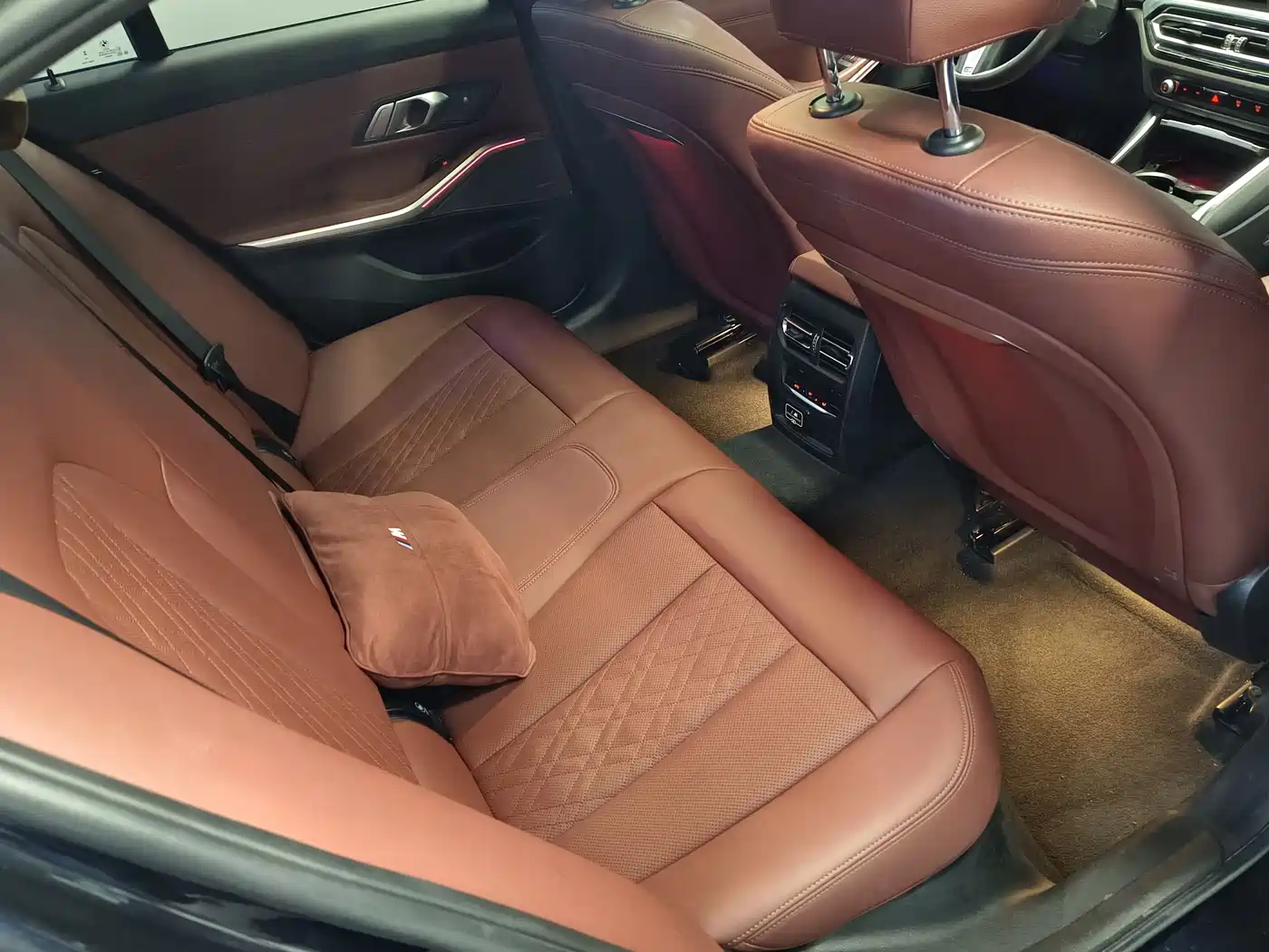 BMW 3 Series 2023 325i M Sport Black Night Package фото 5