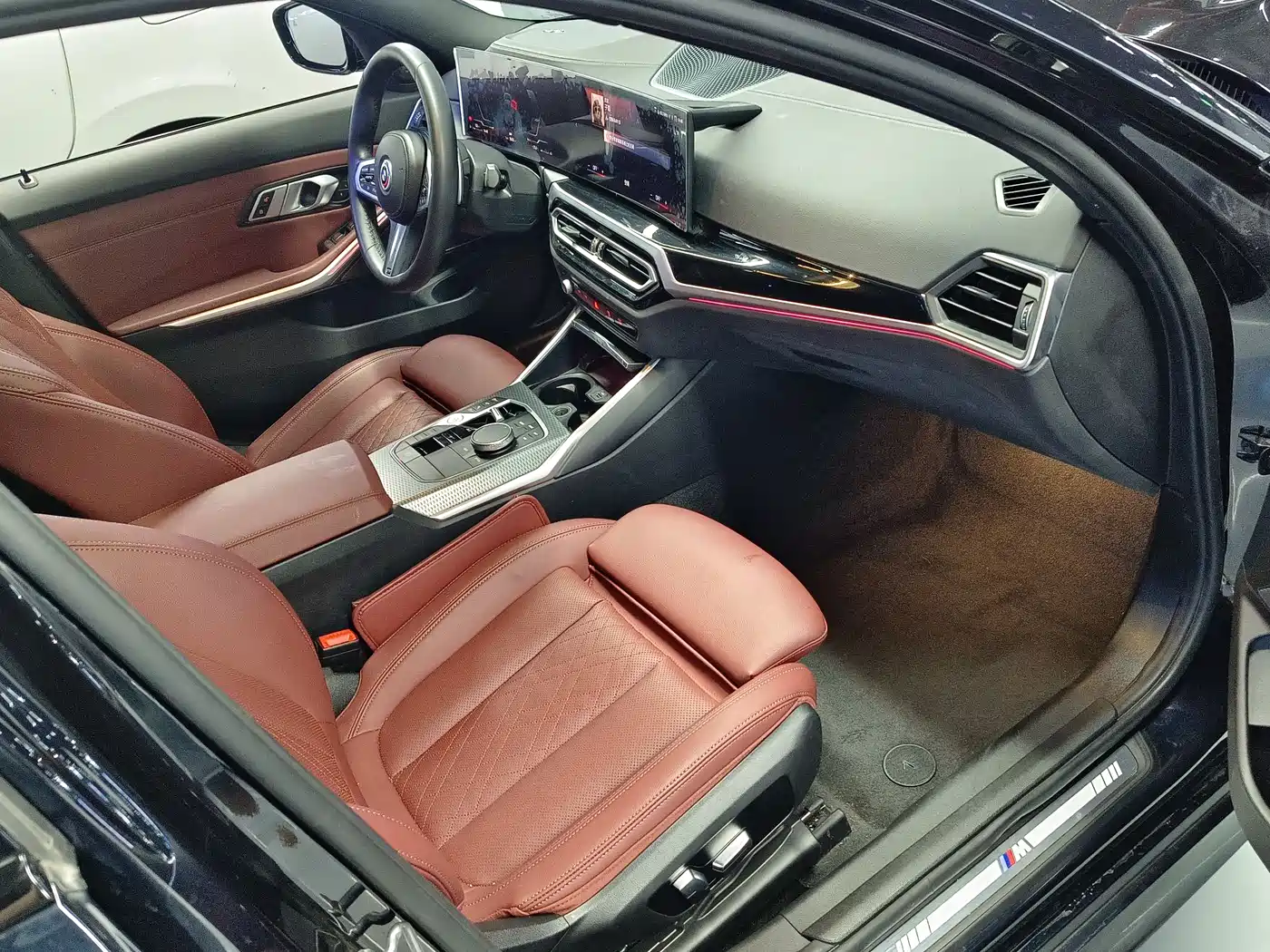 BMW 3 Series 2023 325i M Sport Black Night Package фото 4