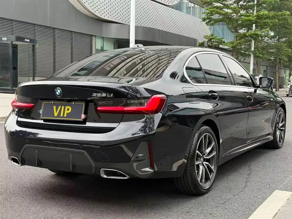 BMW 3 Series 2023 325Li M Sport Package фото 16