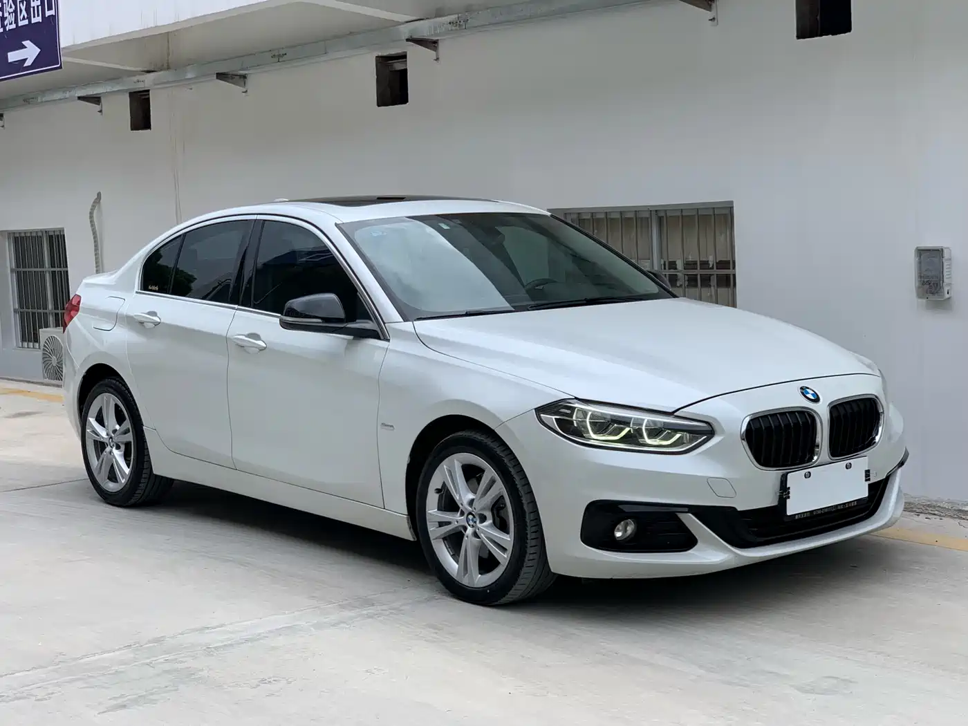 BMW 1 Series 2017 118i Design Package фото 3