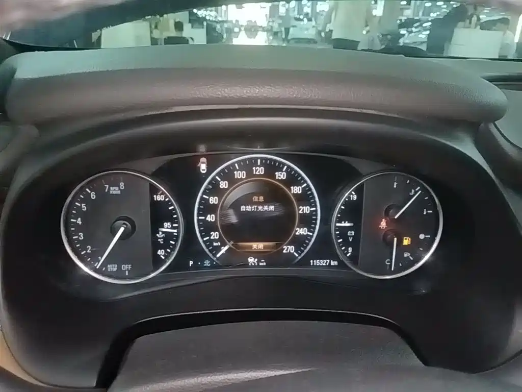 Buick LaCrosse 2016 20T Luxury фото 12