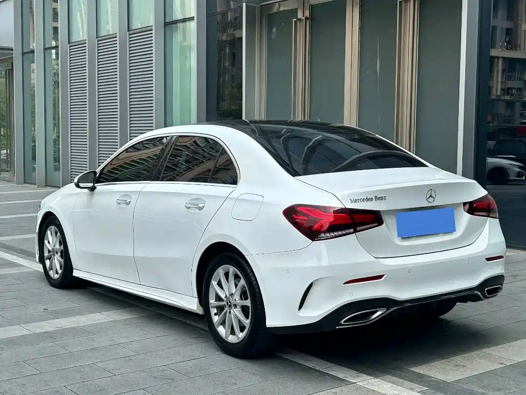 Mercedes-Benz A-Class 2020 A 200 L фото 4