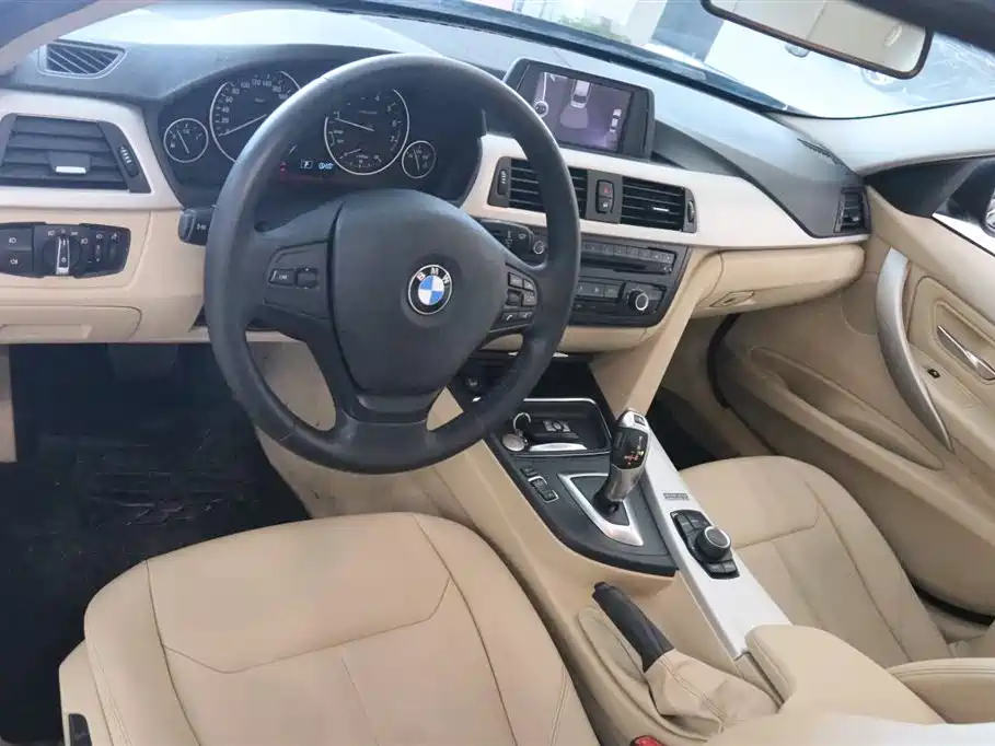 BMW 3 Series 2014 320i Progressive фото 9