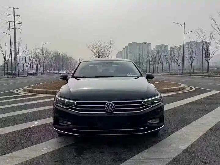 Volkswagen Magotan 2020 330TSI DSG Leading фото 2