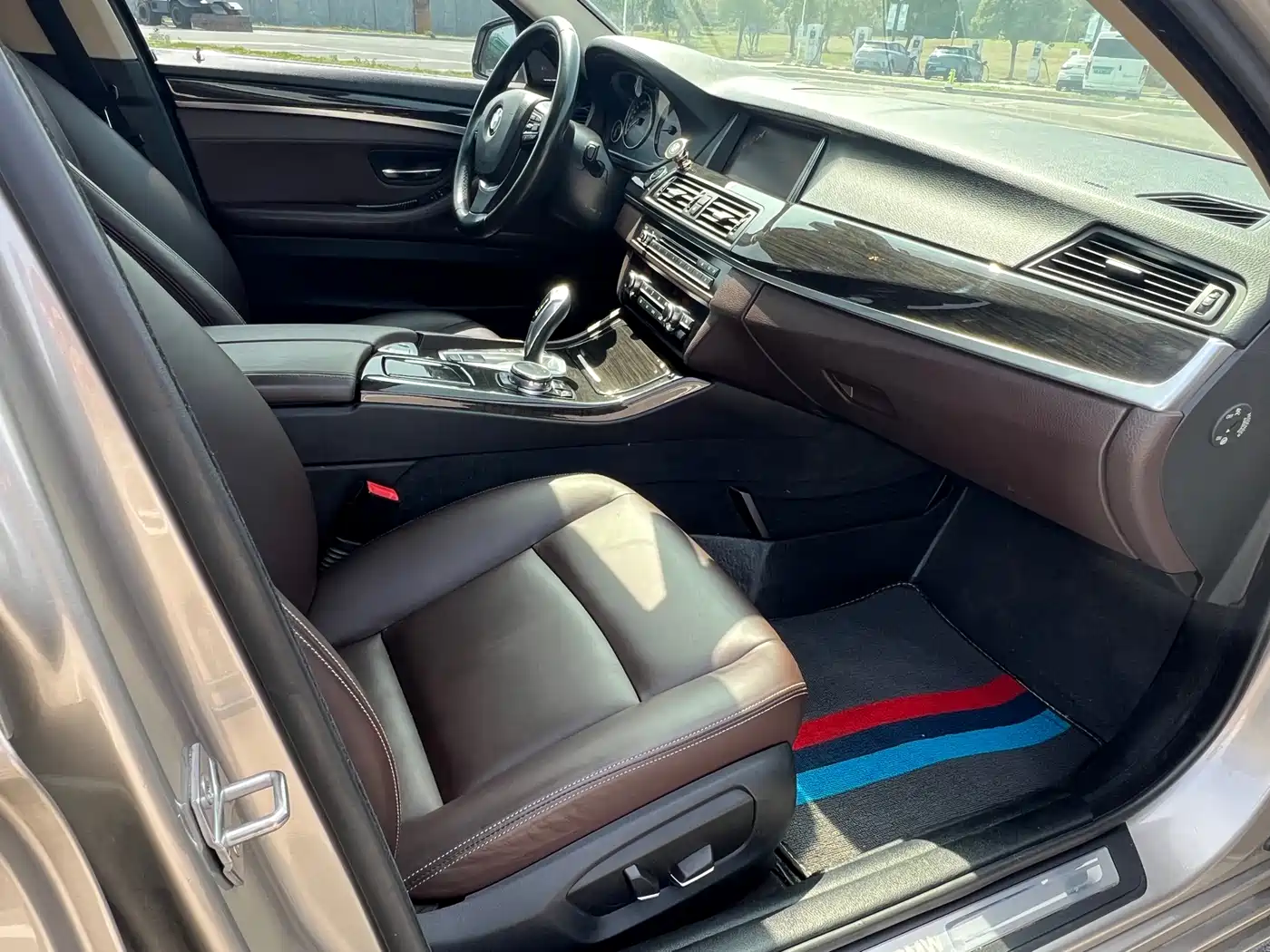 BMW 5 Series 2014 525Li Luxury Design Package фото 12