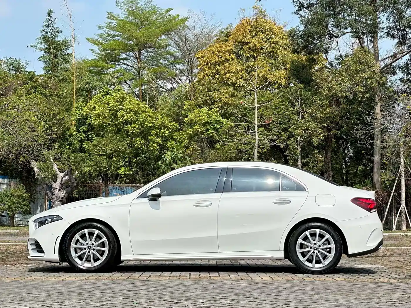 Mercedes-Benz A-Class 2020 Facelift A 200 L Sport Sedan Fashion фото 13