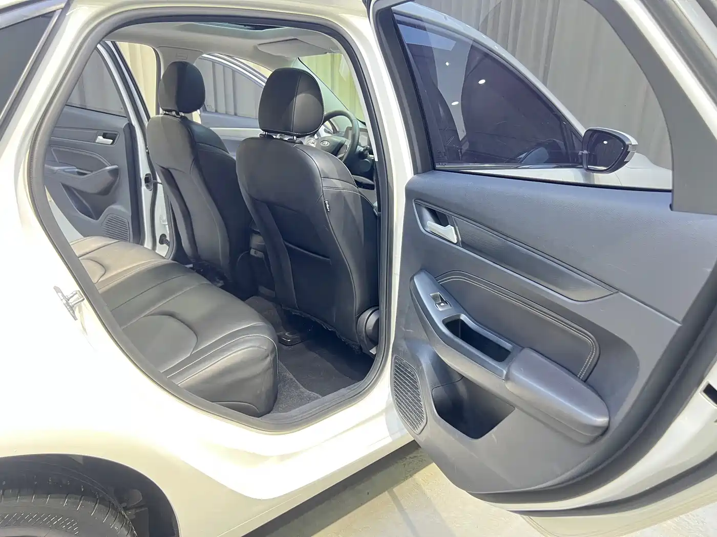 Ford Escort 2022 2021 1.5L Automatic Platinum Edition