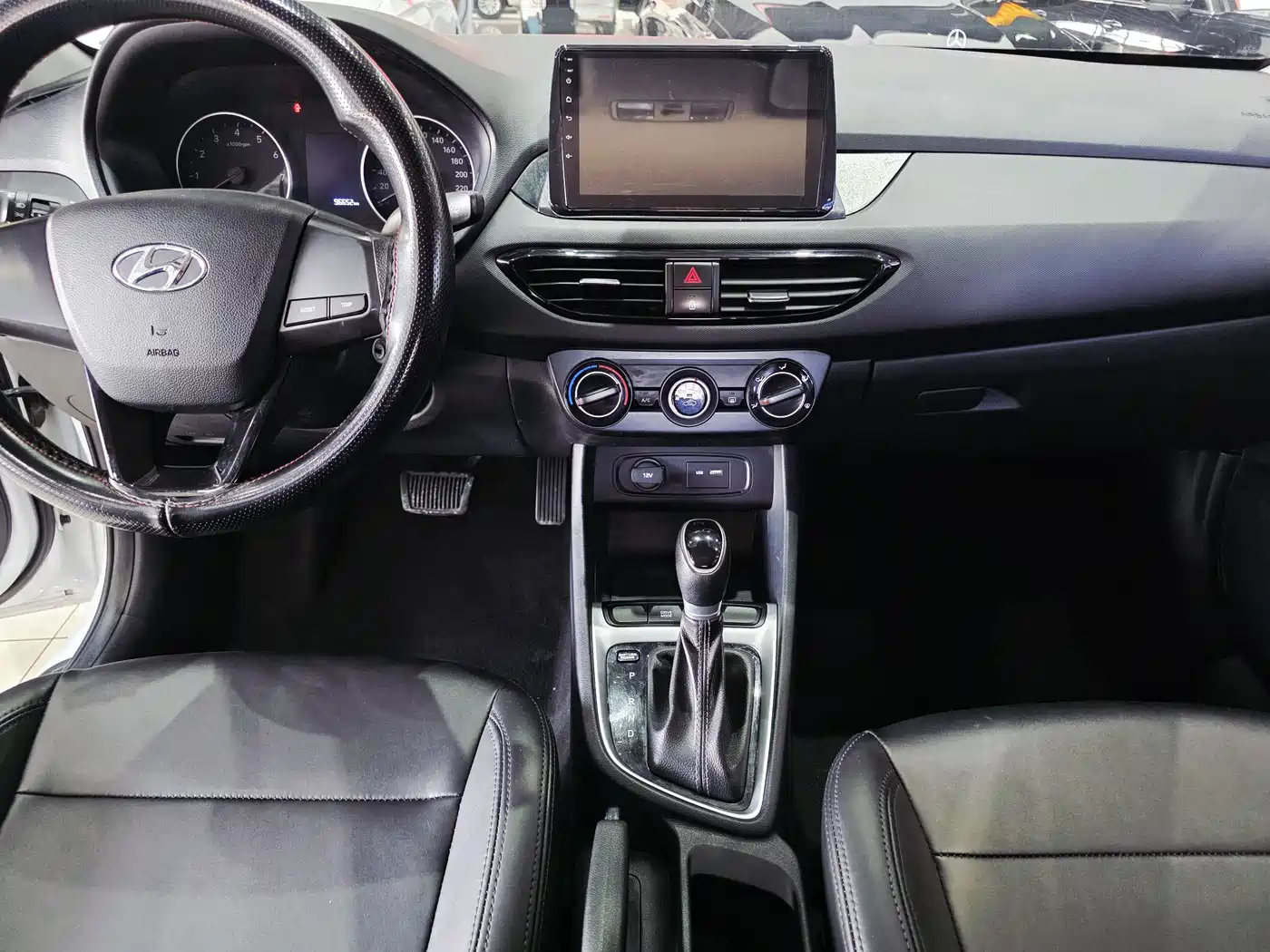 Hyundai Elantra 2020 1.6L Auto GL Pleasing Edition фото 10